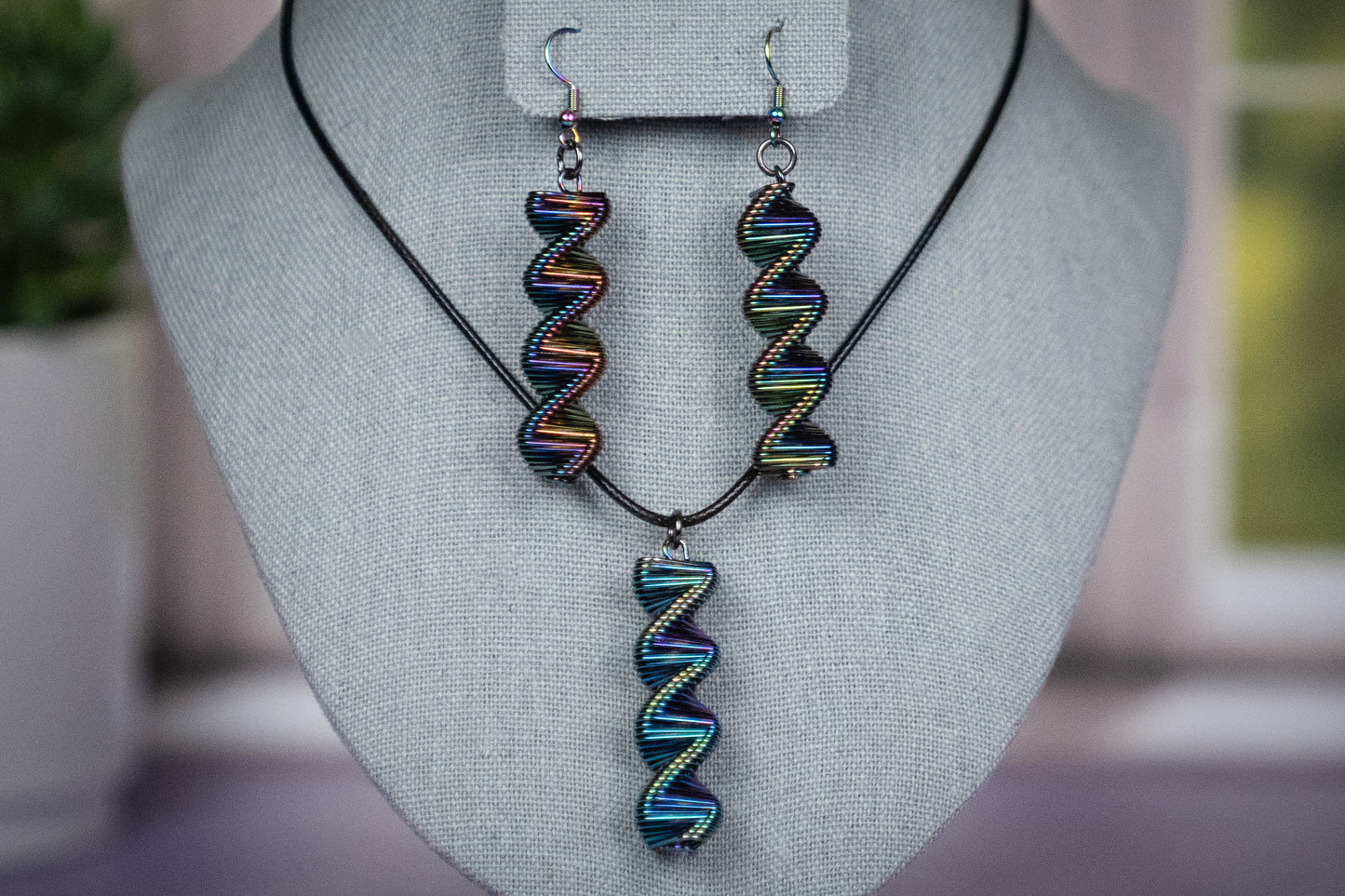 Iridescent DNA Strand Necklace and Earring Set￼